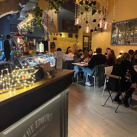Vecchia Trastevere Nocleg ze śniadaniem Rzym